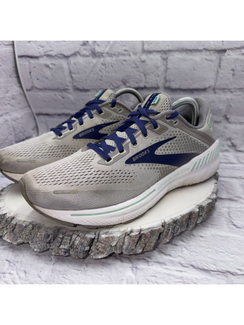 Brooks Adrenaline GTS 22 Grey Blue Running Shoes Women's Size 11